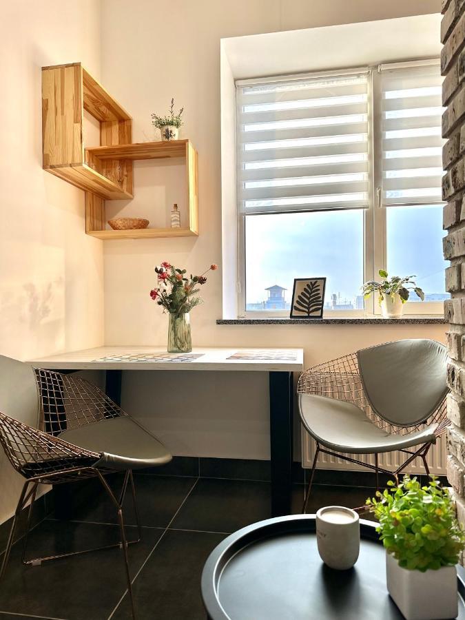 Designer Apartments In The City Center Rivne Bagian luar foto
