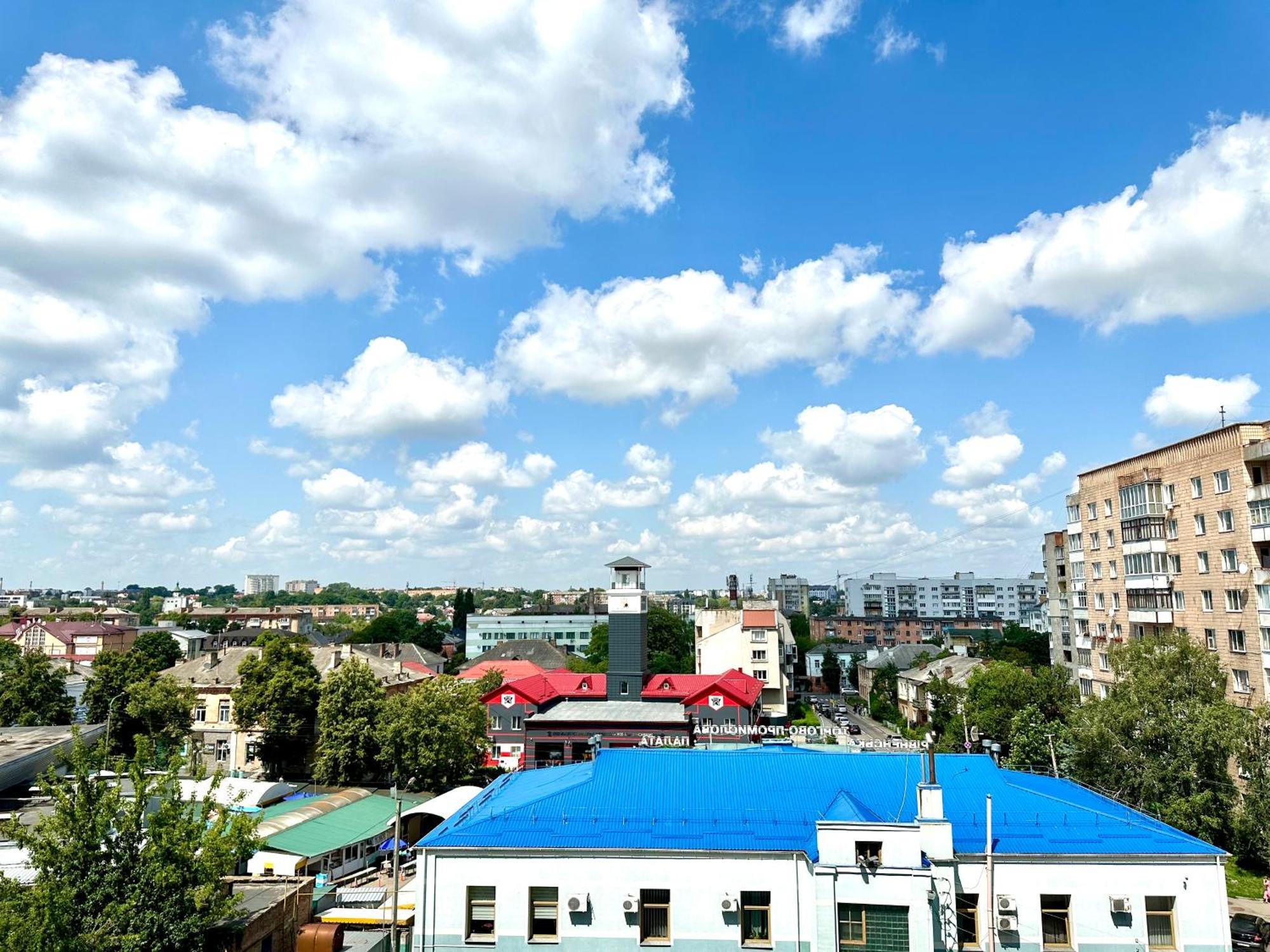 Designer Apartments In The City Center Rivne Bagian luar foto