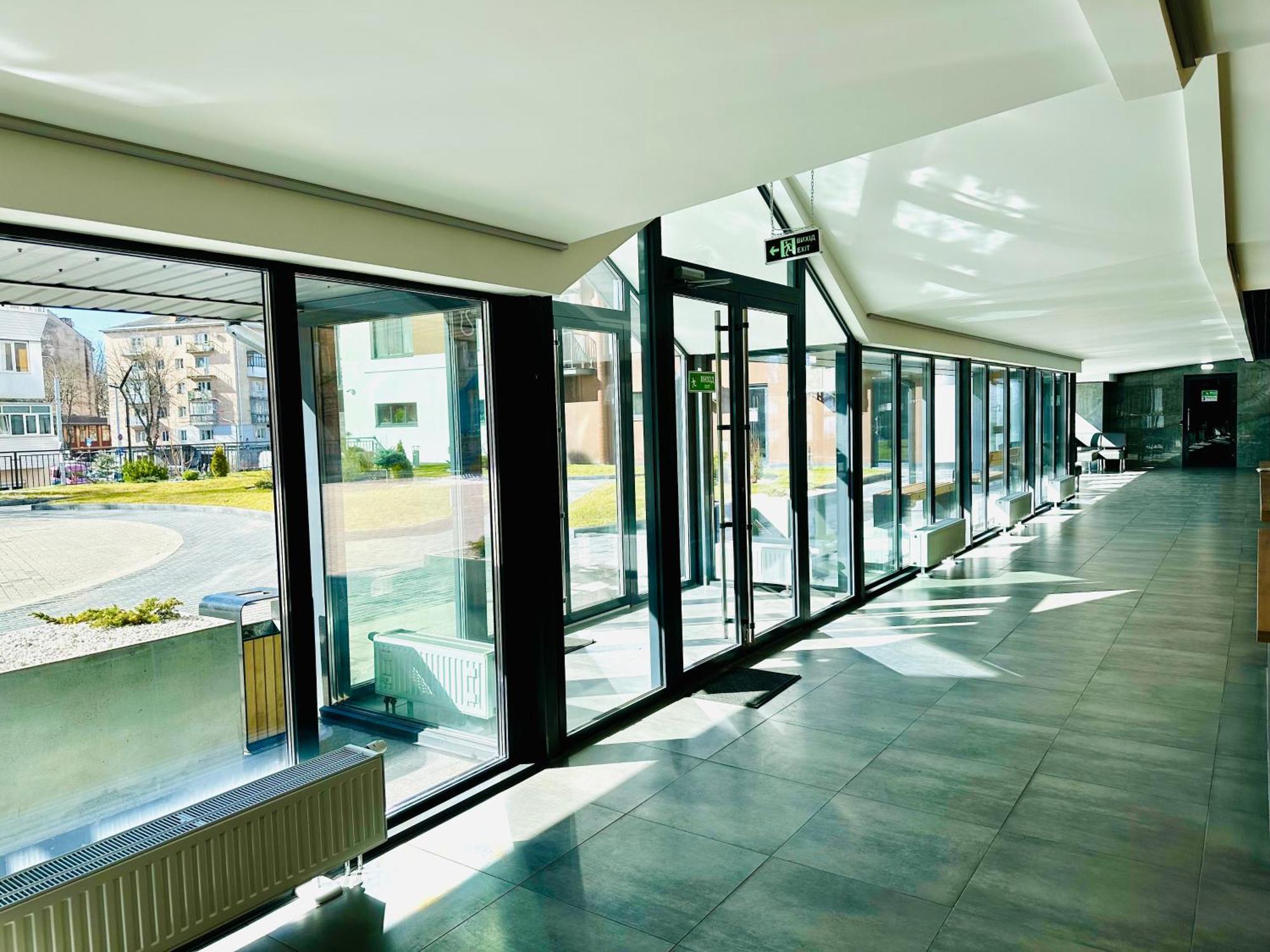 Designer Apartments In The City Center Rivne Bagian luar foto